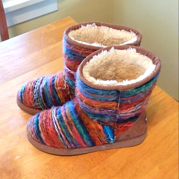 Rainbow Boots by Lamo Size 5 NWOT - Picture 2 of 11